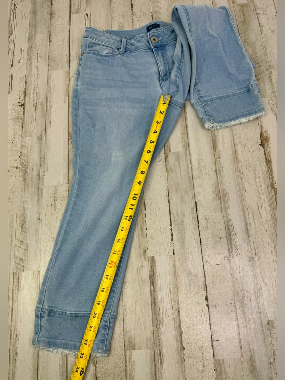 J Jill Cropped Blue Denim Jeans 4P (29x23) Light Wash Button Closure - Picture 9 of 12